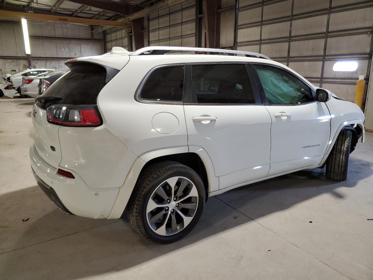 2019 Jeep Cherokee - Image 3