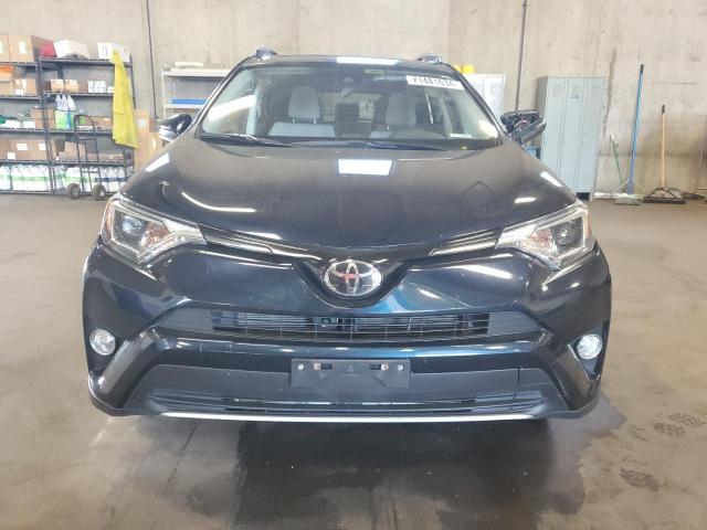  TOYOTA RAV4 2017 Синий