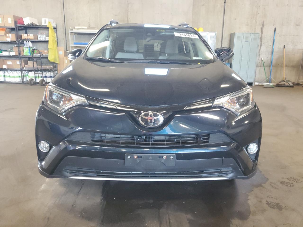 2017 Toyota Rav4 Xle VIN: JTMRFREV8HD219145 Lot: 71481634