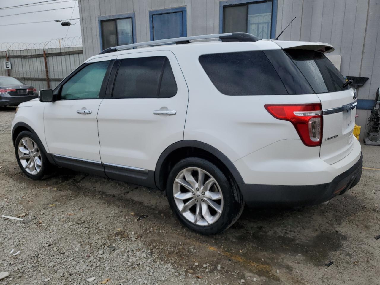 2013 Ford Explorer - Image 2