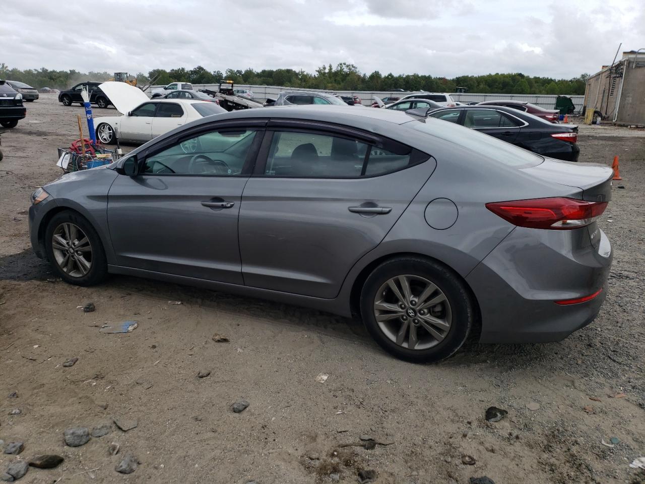 5NPD84LF3JH295522 2018 HYUNDAI ELANTRA - Image 2