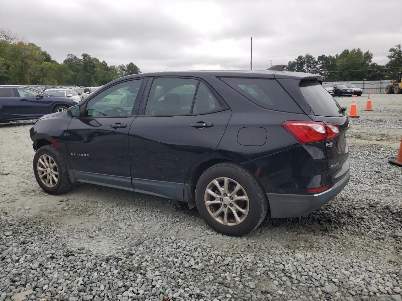 2018 Chevrolet Equinox - Image 2