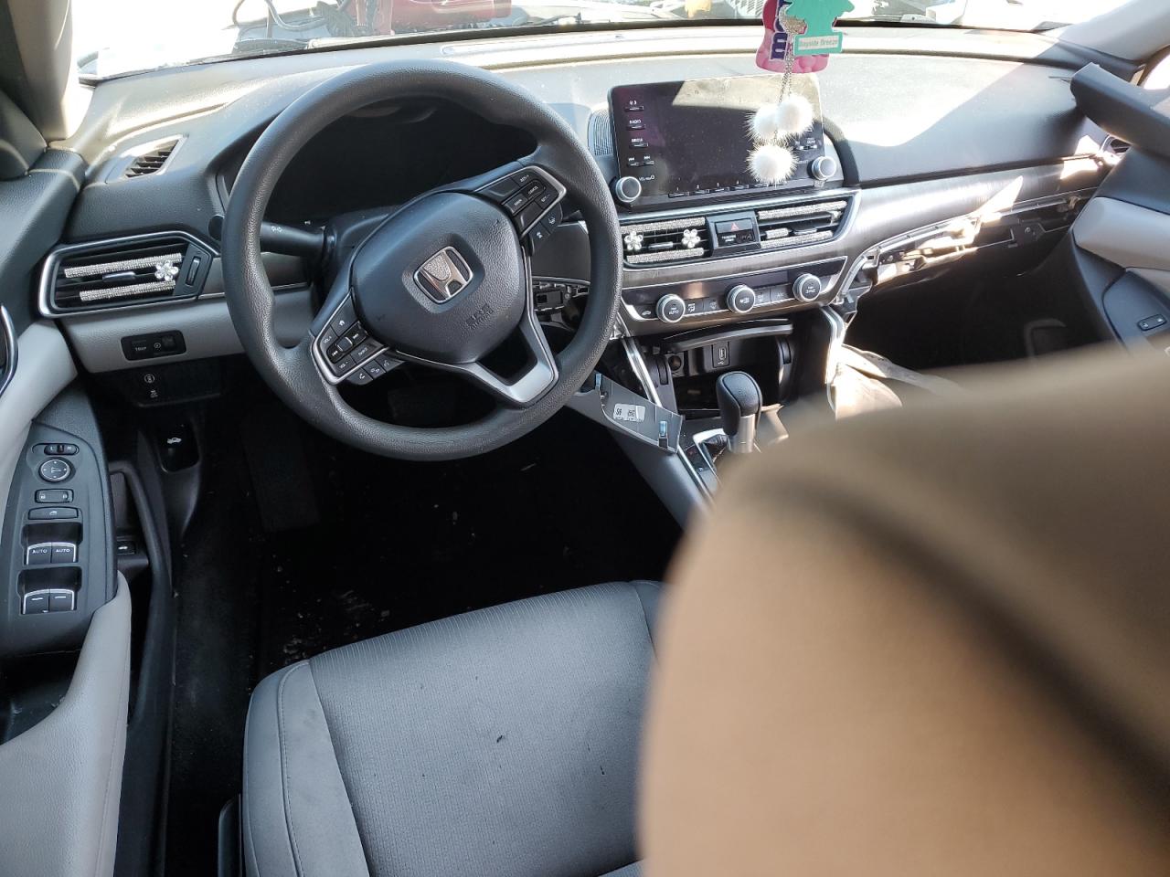 1HGCV1F17JA178182 2018 Honda Accord Lx