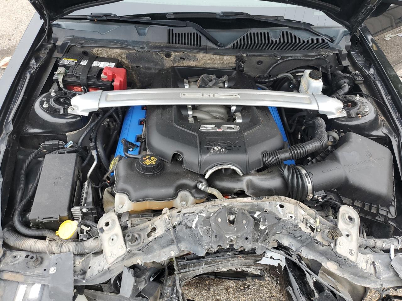 2013 Ford Mustang - Image 13