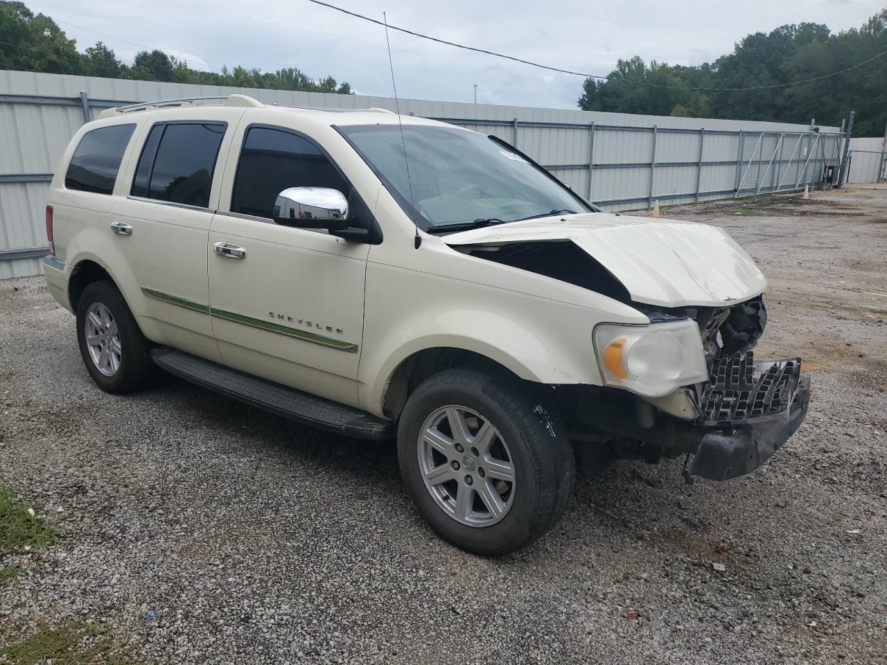 2007 Chrysler Aspen - Image 4