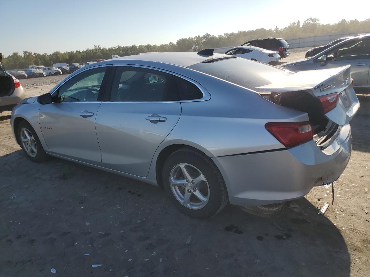 1G1ZB5ST0JF103982 2018 CHEVROLET MALIBU - Image 2