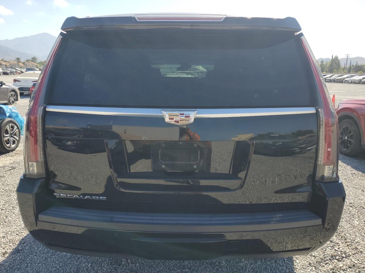 2017 Cadillac Escalade - Image 6