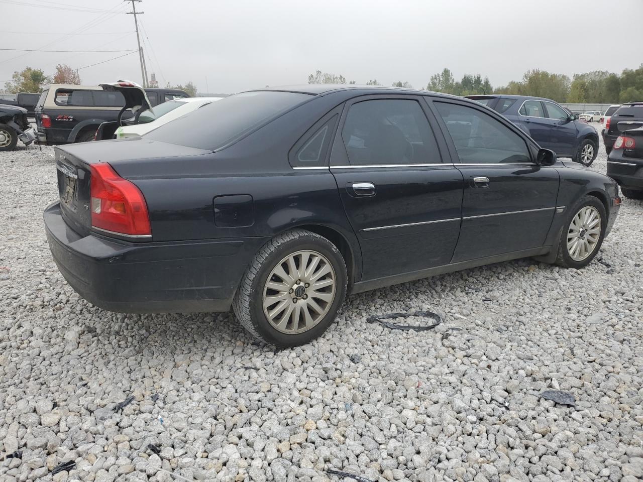 2004 Volvo S80 - Image 3