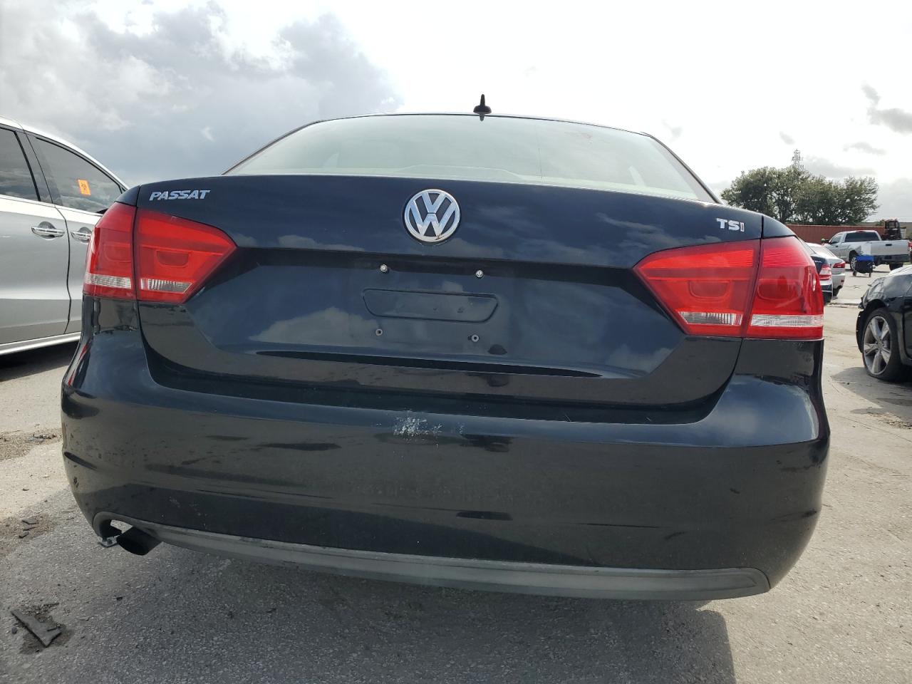 2014 Volkswagen Passat S VIN: 1VWAT7A34EC105107 Lot: 73366864