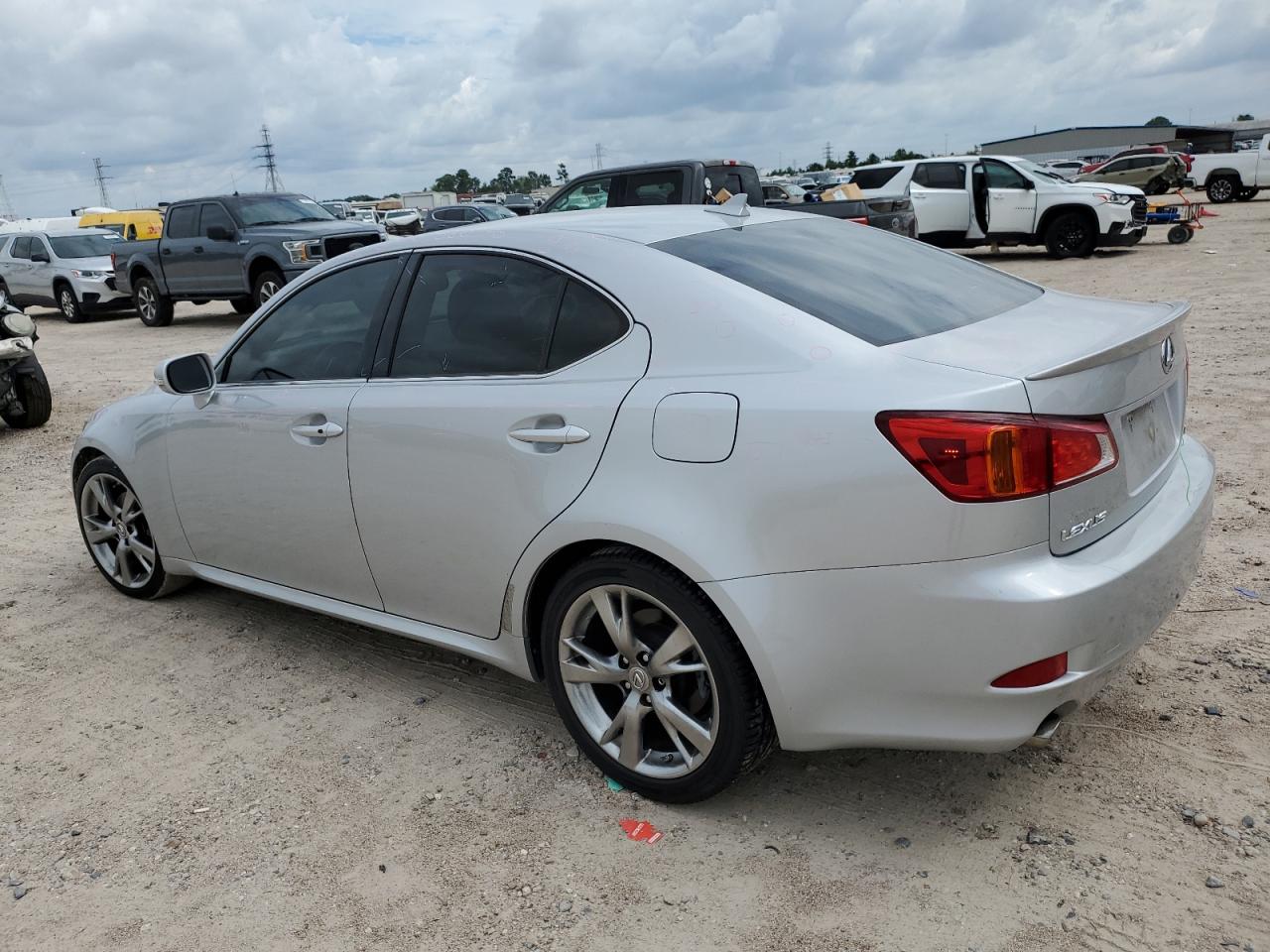 2010 Lexus IS - Image 2