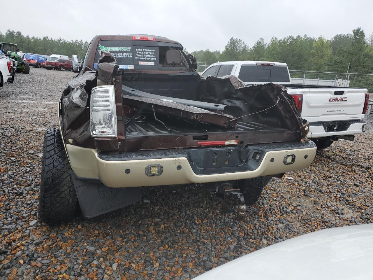 2014 RAM 3500 - Image 6