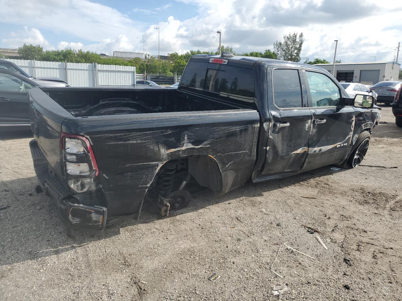 2021 RAM 1500 - Image 3