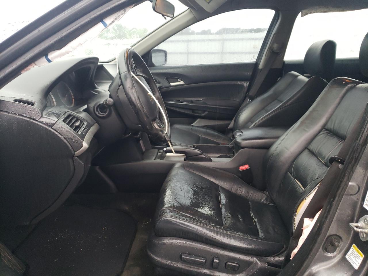 1HGCP2F60BA085811 2011 Honda Accord Se