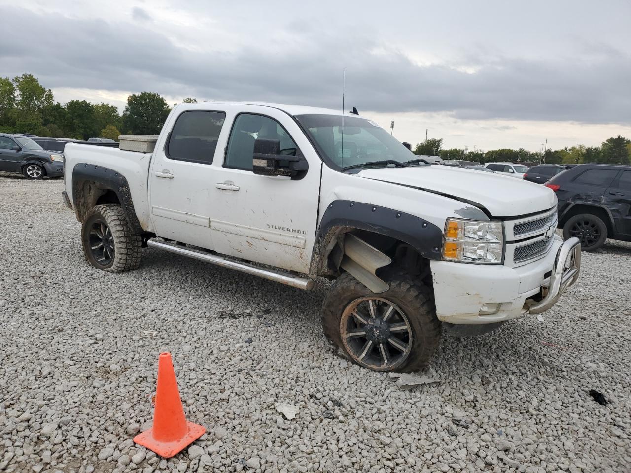2013 Chevrolet Silverado - Image 4