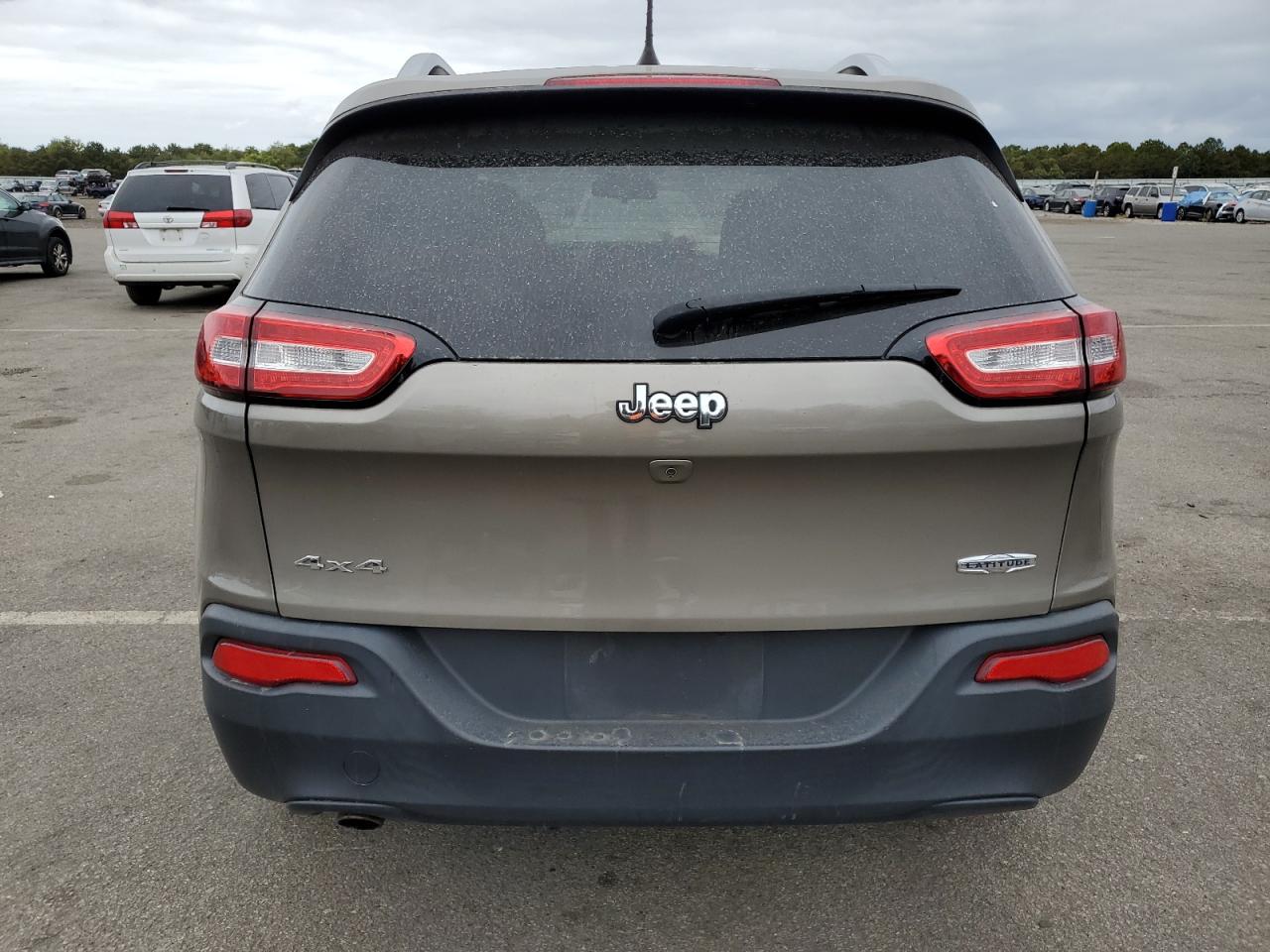 1C4PJMCB5HW556376 2017 Jeep Cherokee Latitude