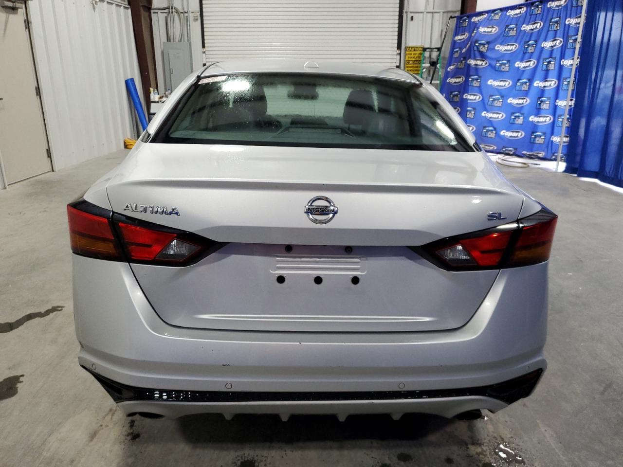 2019 Nissan Altima - Image 6
