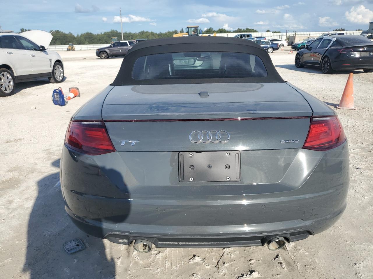 TRUT5CFV9G1021992 2016 Audi Tt