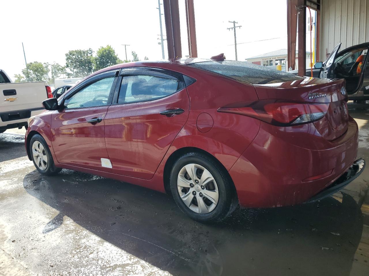 2016 Hyundai Elantra - Image 2