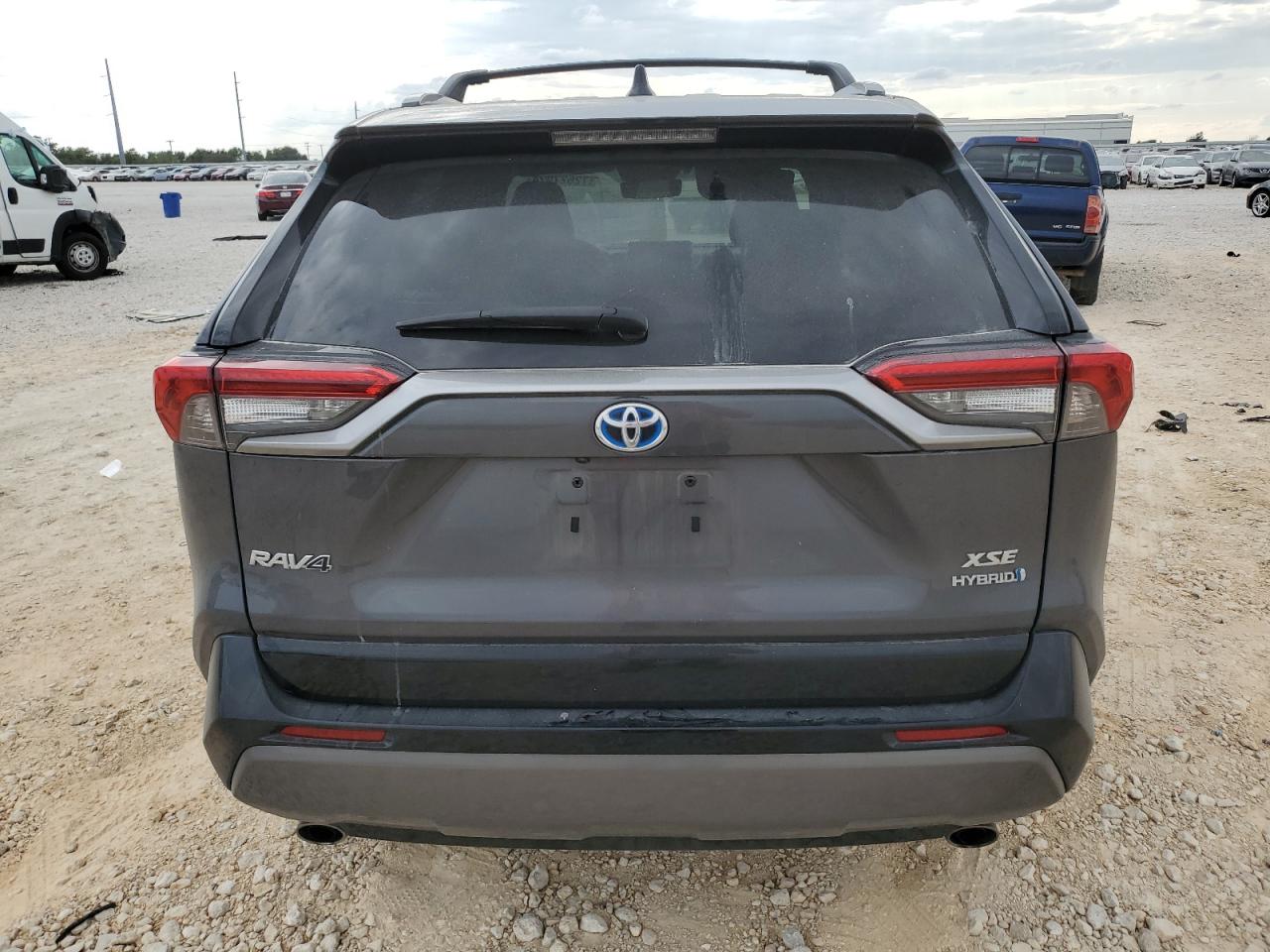 2021 Toyota Rav4 Xse VIN: 2T3E6RFV9MW027727 Lot: 72627924