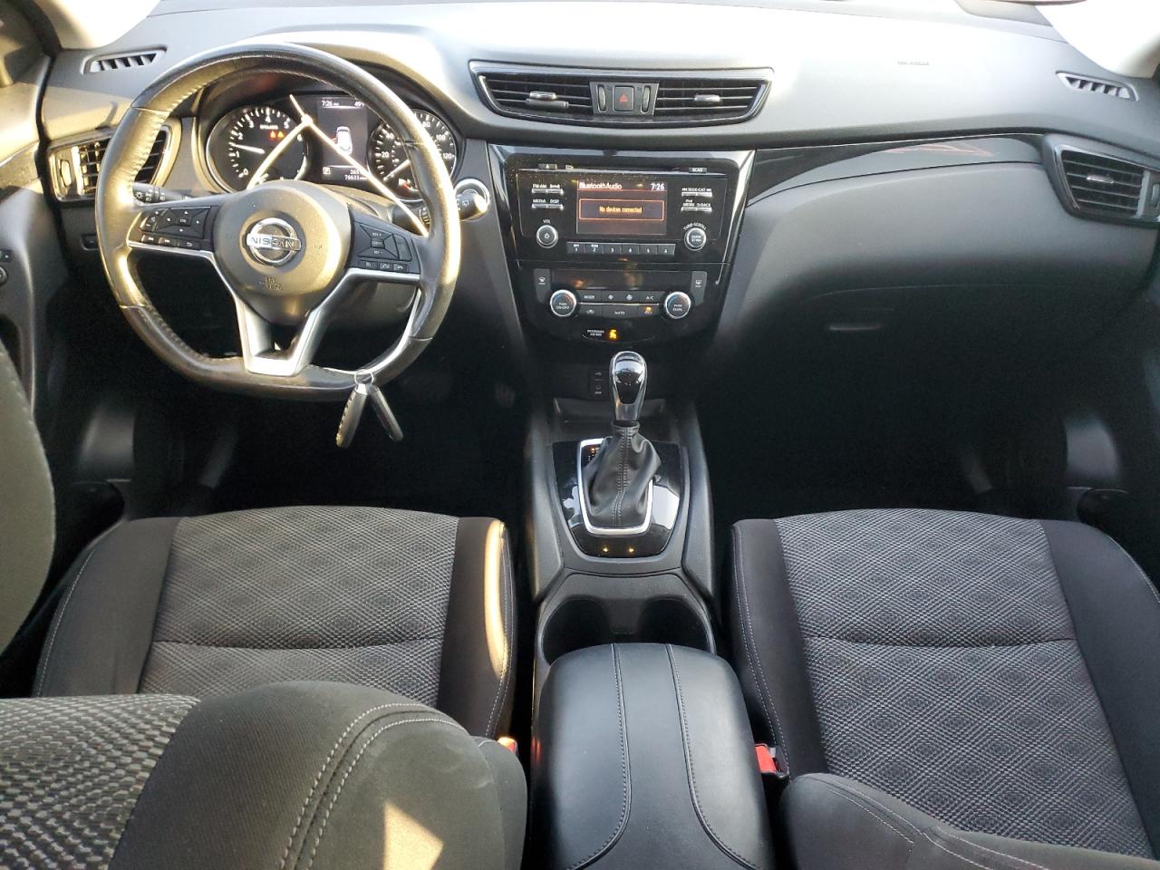 2018 Nissan Rogue - Image 8