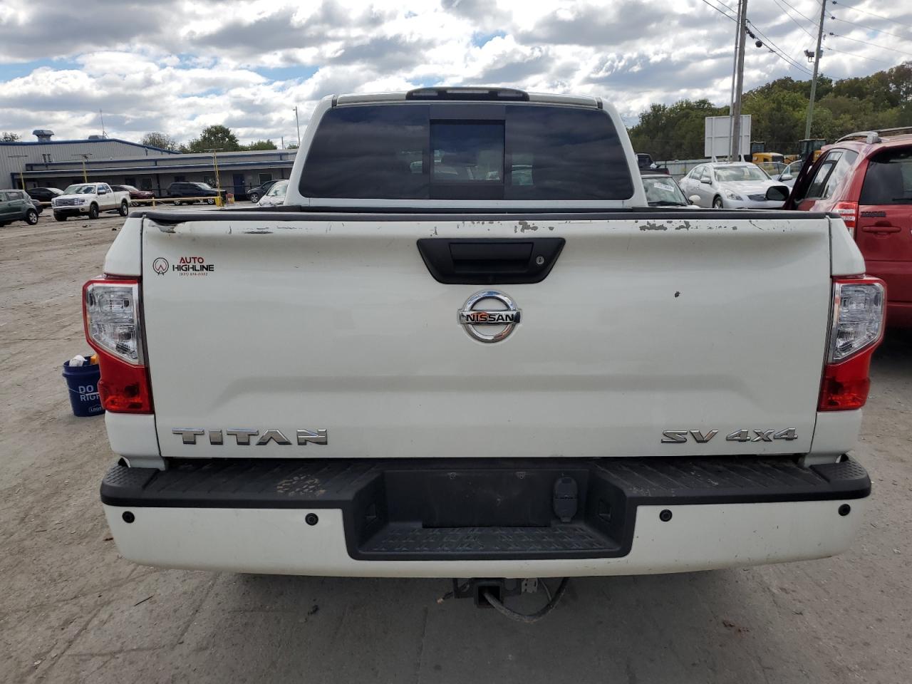 1N6AA1E56HN558099 2017 Nissan Titan Sv