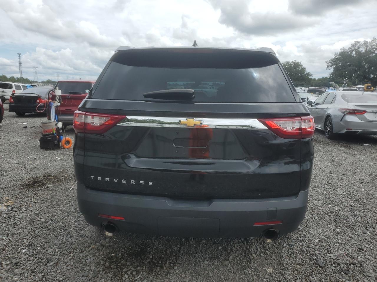 2018 Chevrolet Traverse Ls VIN: 1GNERFKW0JJ276004 Lot: 71130774