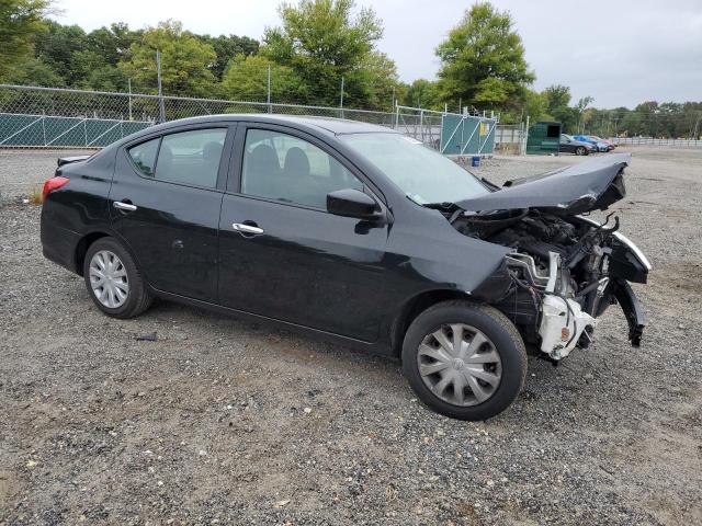  NISSAN VERSA 2017 Чорний