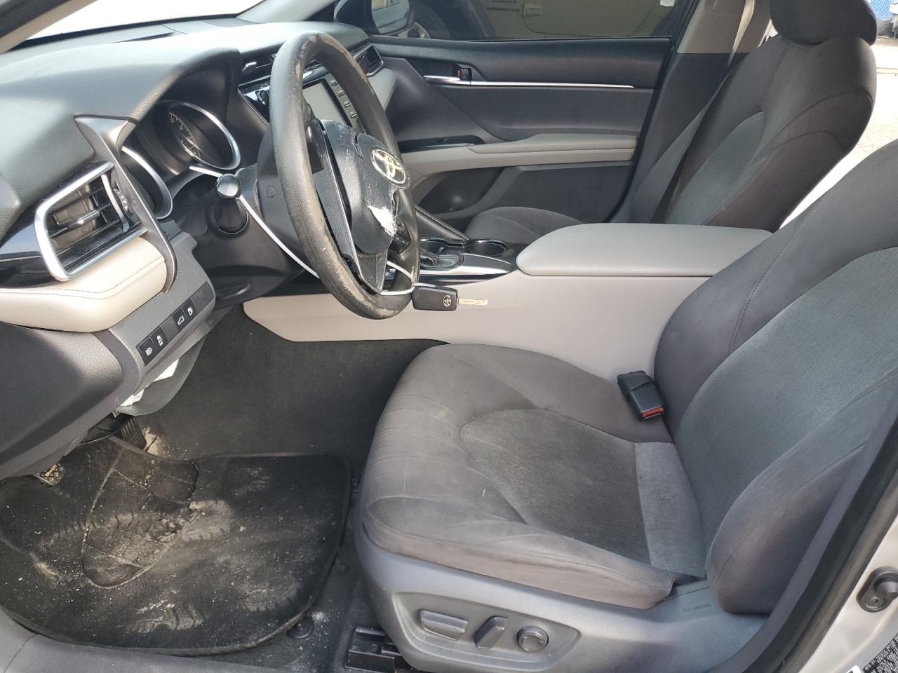 4T1B11HKXJU086196 2018 Toyota Camry L