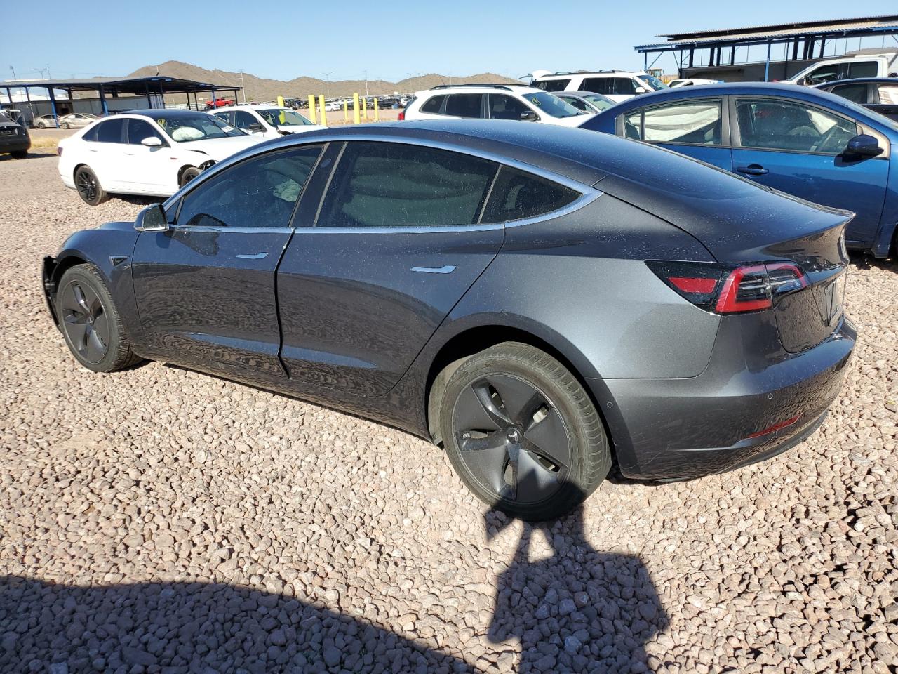 5YJ3E1EB2JF113899 2018 Tesla Model 3