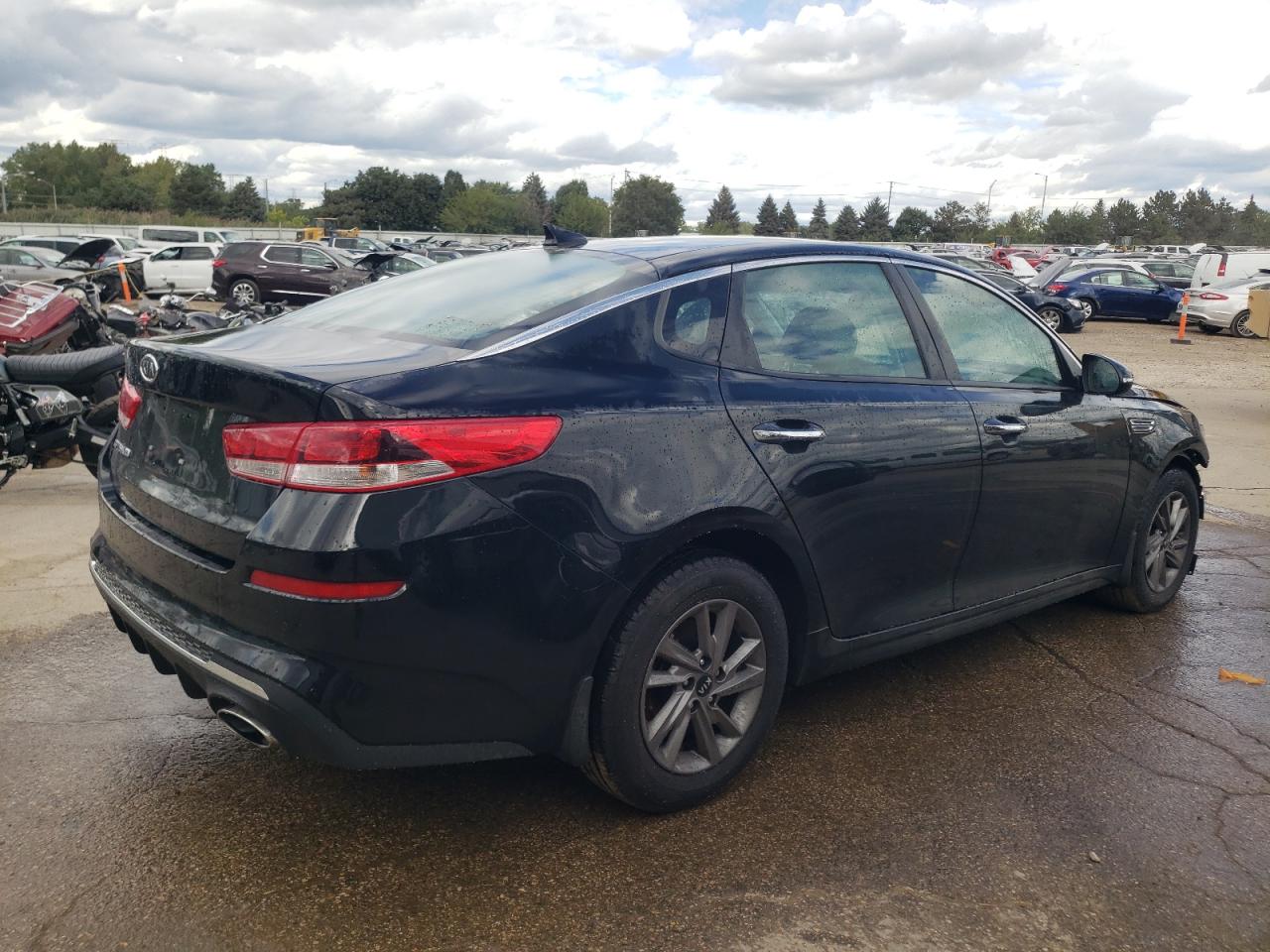 5XXGT4L30LG415387 Kia Optima LX 3