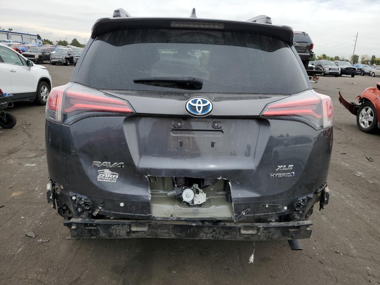 JTMRJREV1HD100643 2017 Toyota Rav4 Hv Le