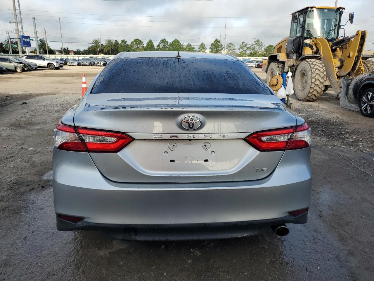 4T1B11HKXJU086196 2018 Toyota Camry L