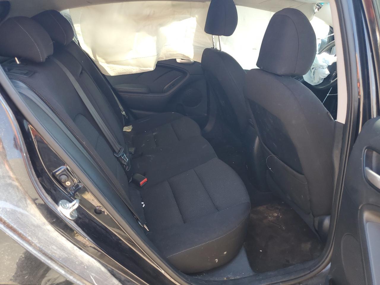 2018 Kia Forte - Image 10