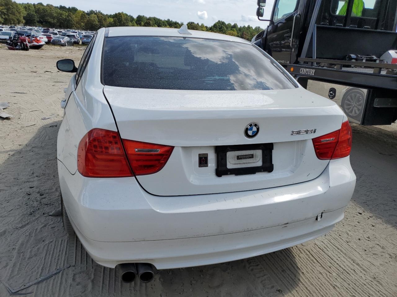 2011 BMW 328 I VIN: WBAPH7C5XBE852379 Lot: 71318454