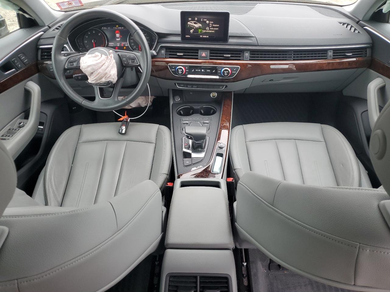 WAUDNAF47KA040122 2019 Audi A4 Premium