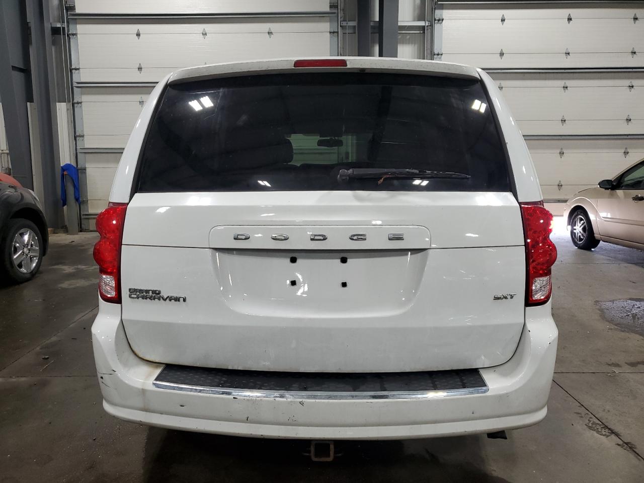 2C4RDGCG5ER267905 2014 Dodge Grand Caravan Sxt