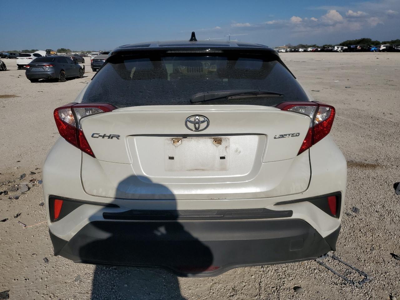 JTNKHMBXXK1043241 2019 Toyota C-Hr Xle