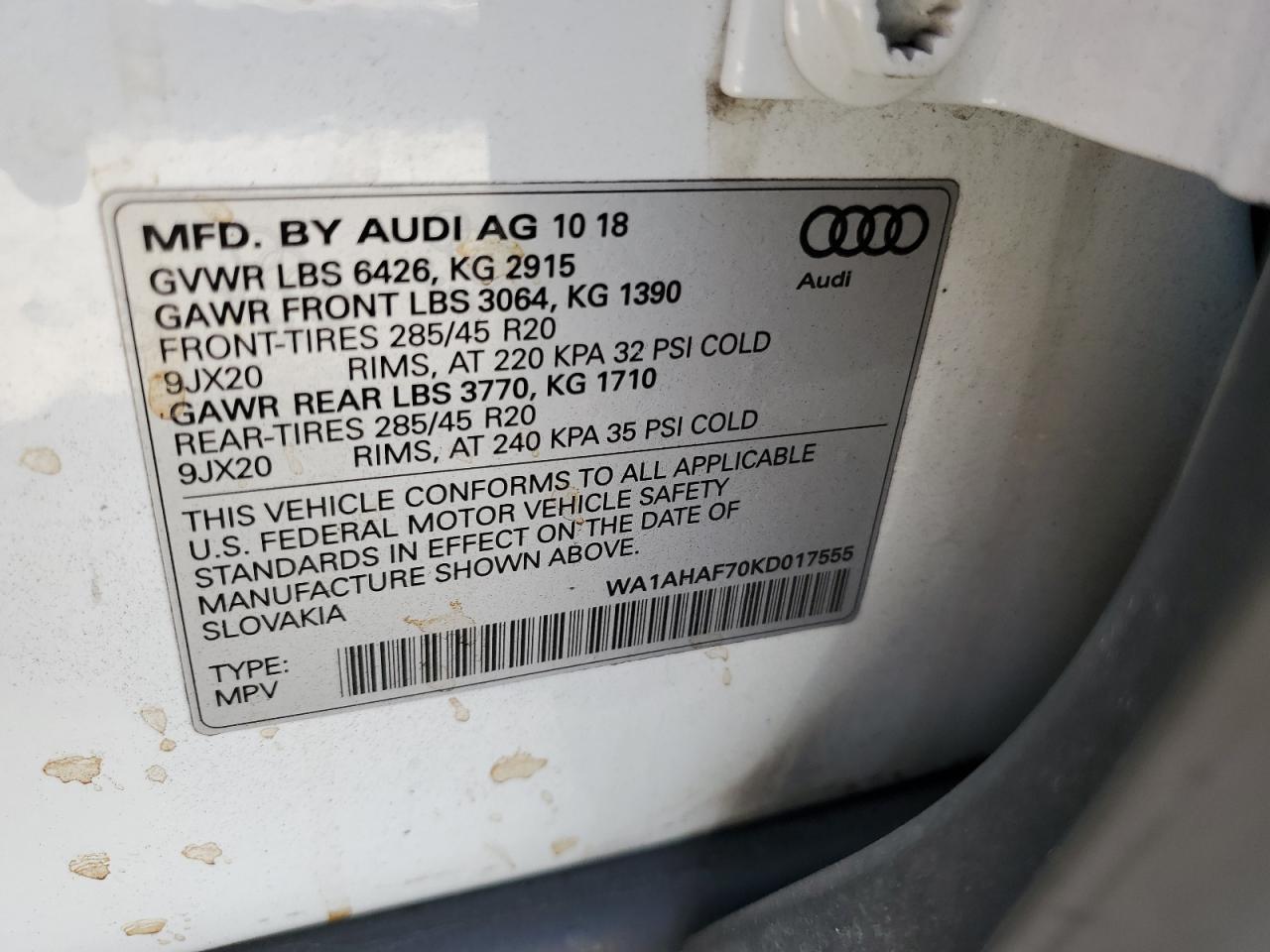 WA1AHAF70KD017555 2019 Audi Q7 Premium