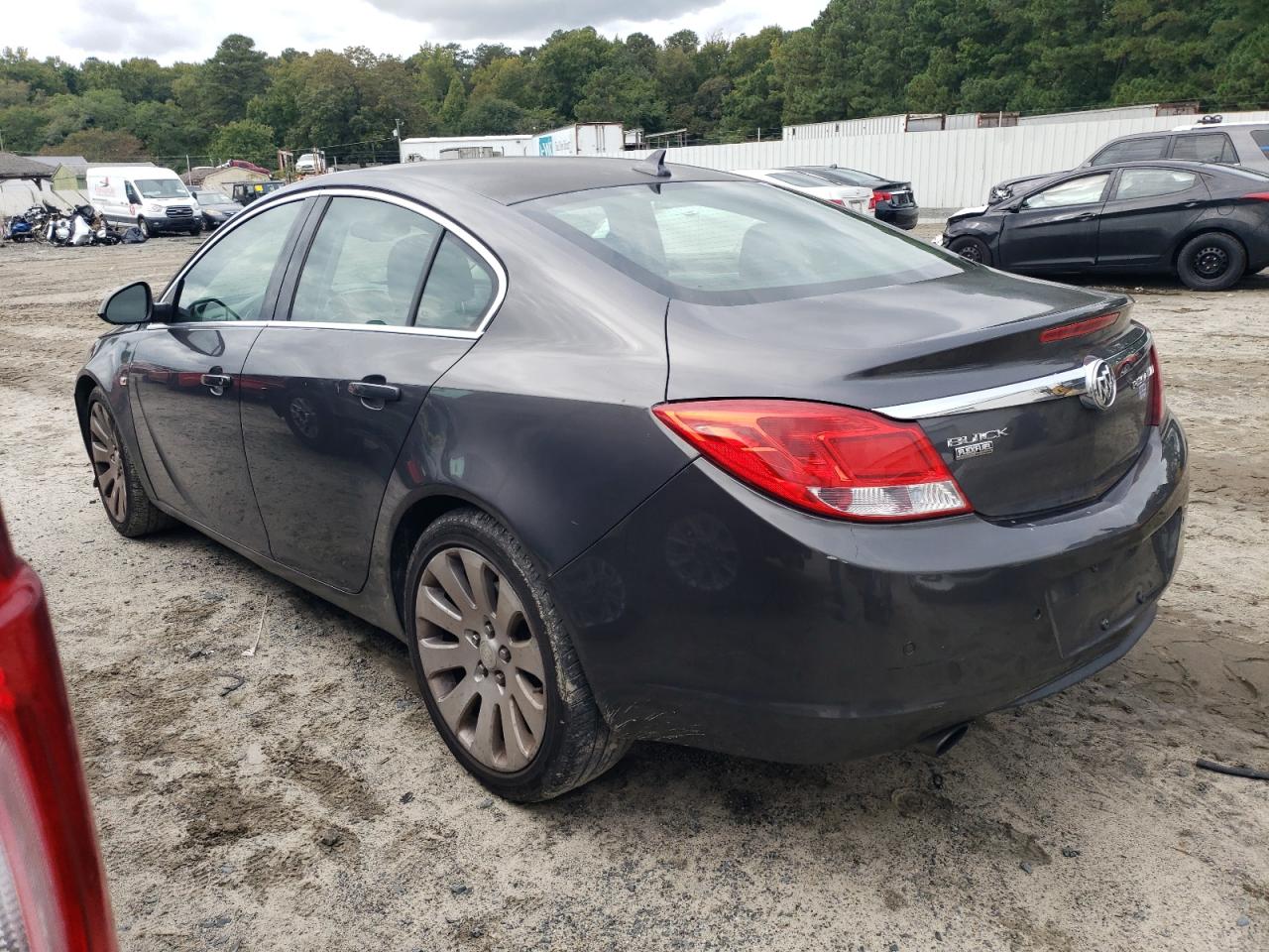 2011 Buick Regal - Image 2