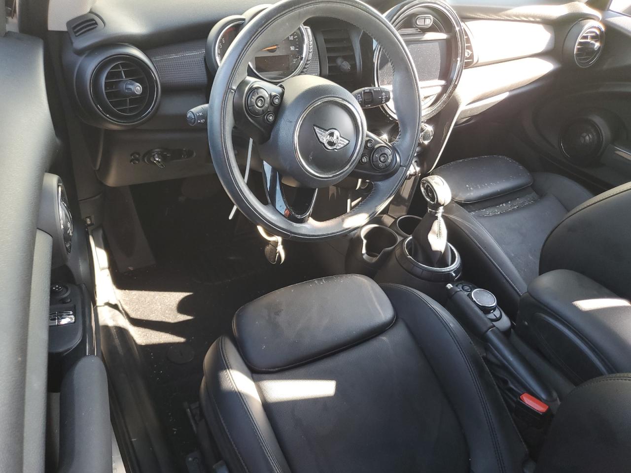 WMWXP5C30H3C64469 2017 Mini Cooper