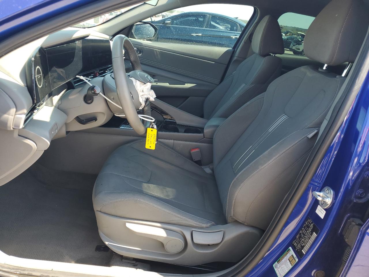 2023 Hyundai Elantra - Image 7