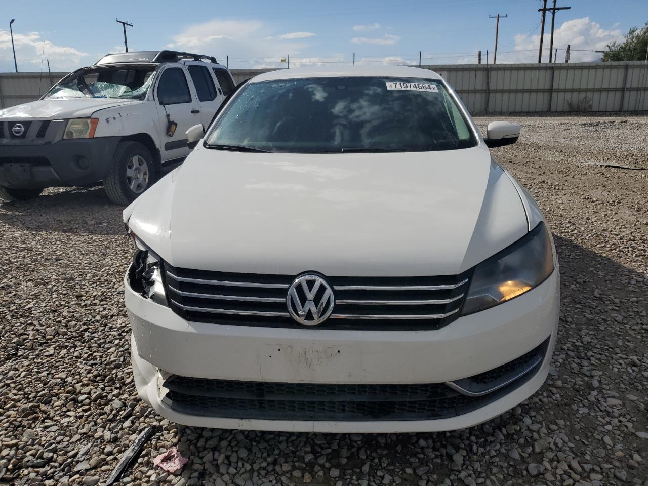 VIN 1VWAT7A37EC058994 2014 VOLKSWAGEN PASSAT no.5