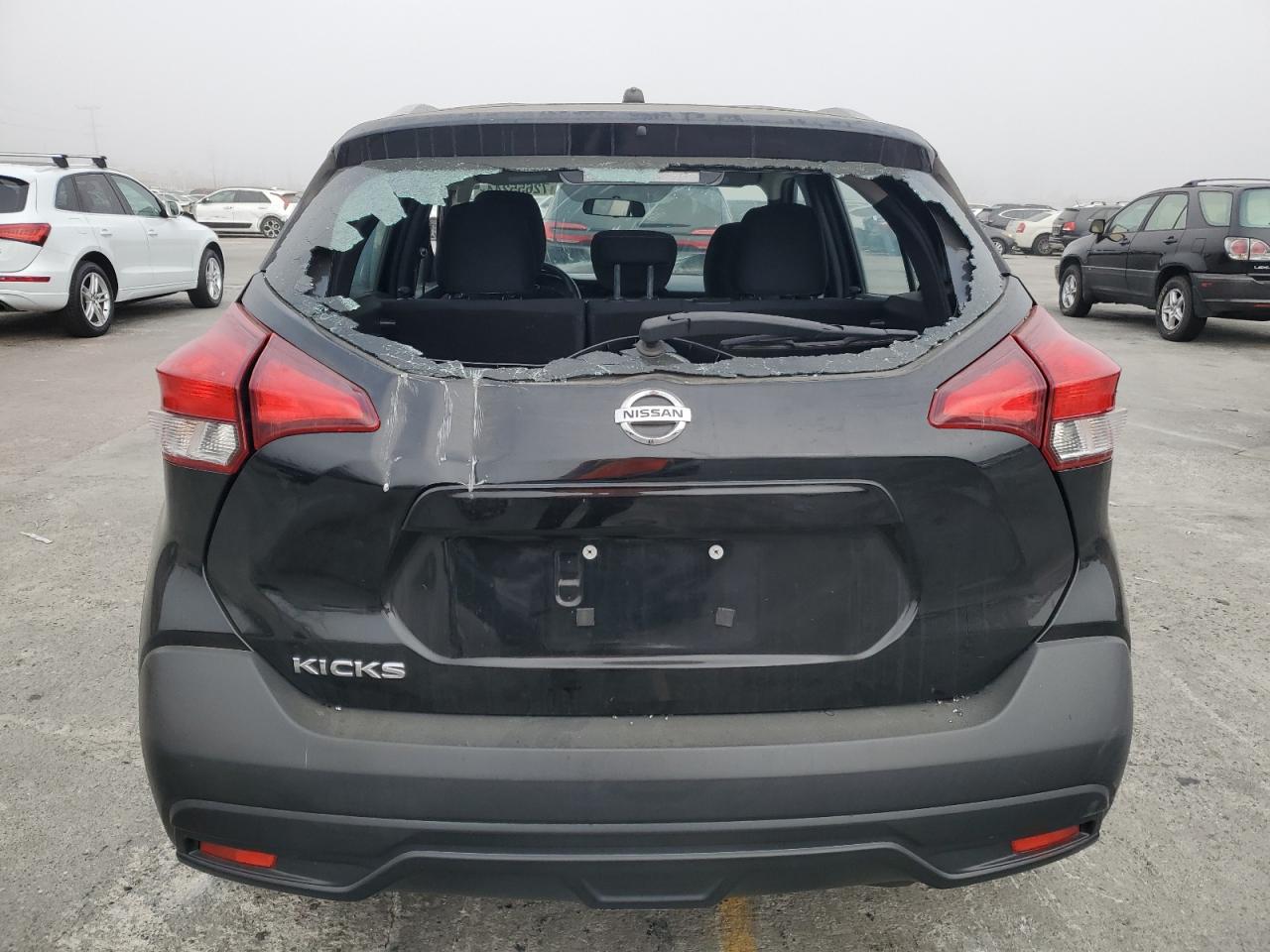 2018 Nissan Kicks S VIN: 3N1CP5CU2JL523595 Lot: 72655244