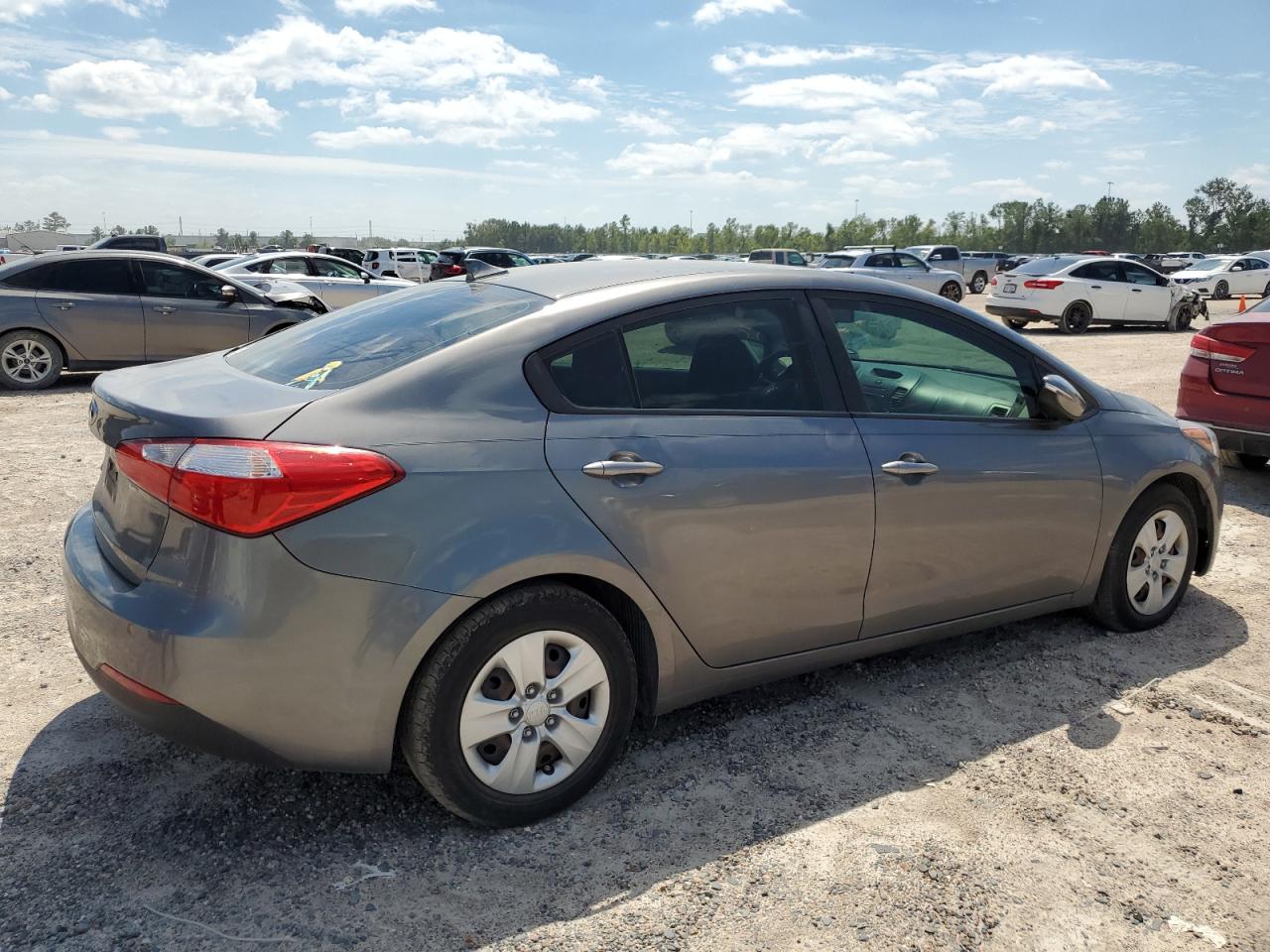 VIN KNAFX4A60G5608286 2016 KIA FORTE no.3