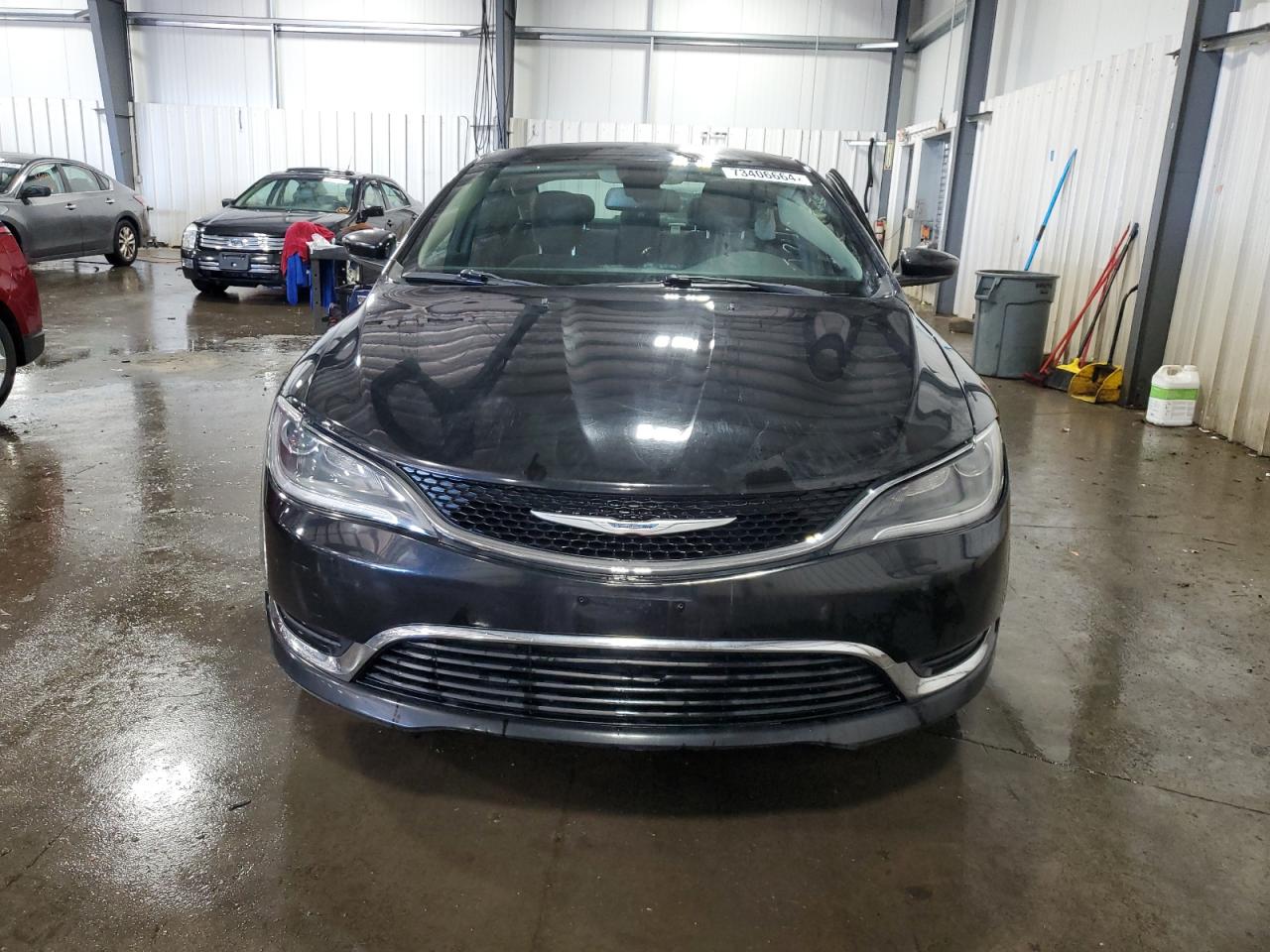 2016 Chrysler 200 - Image 5