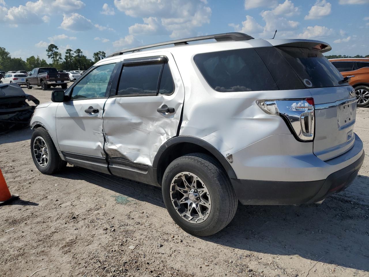 2013 Ford Explorer - Image 2
