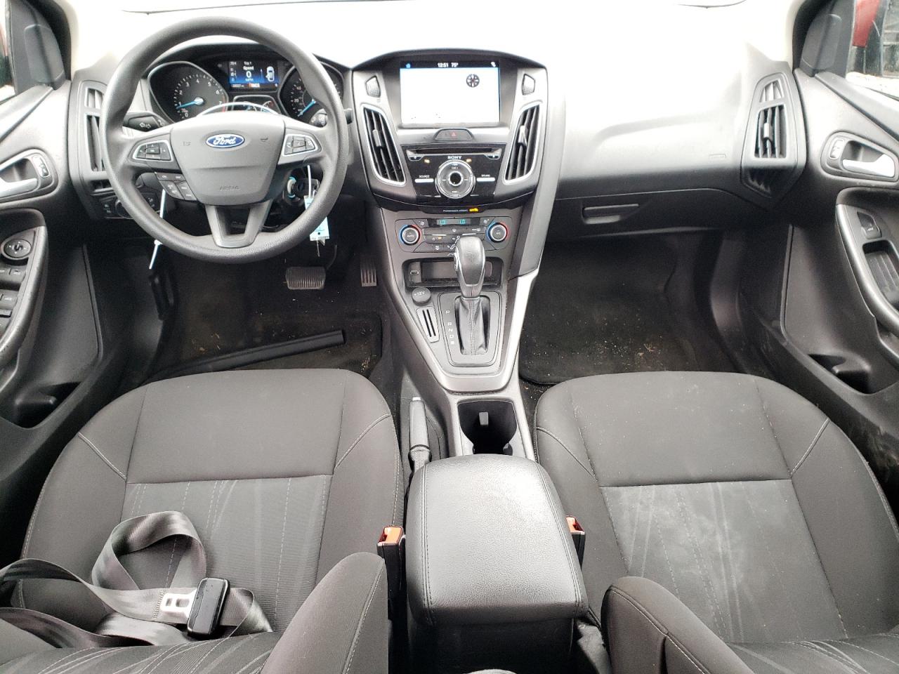 1FADP3H21JL298262 2018 Ford Focus Sel