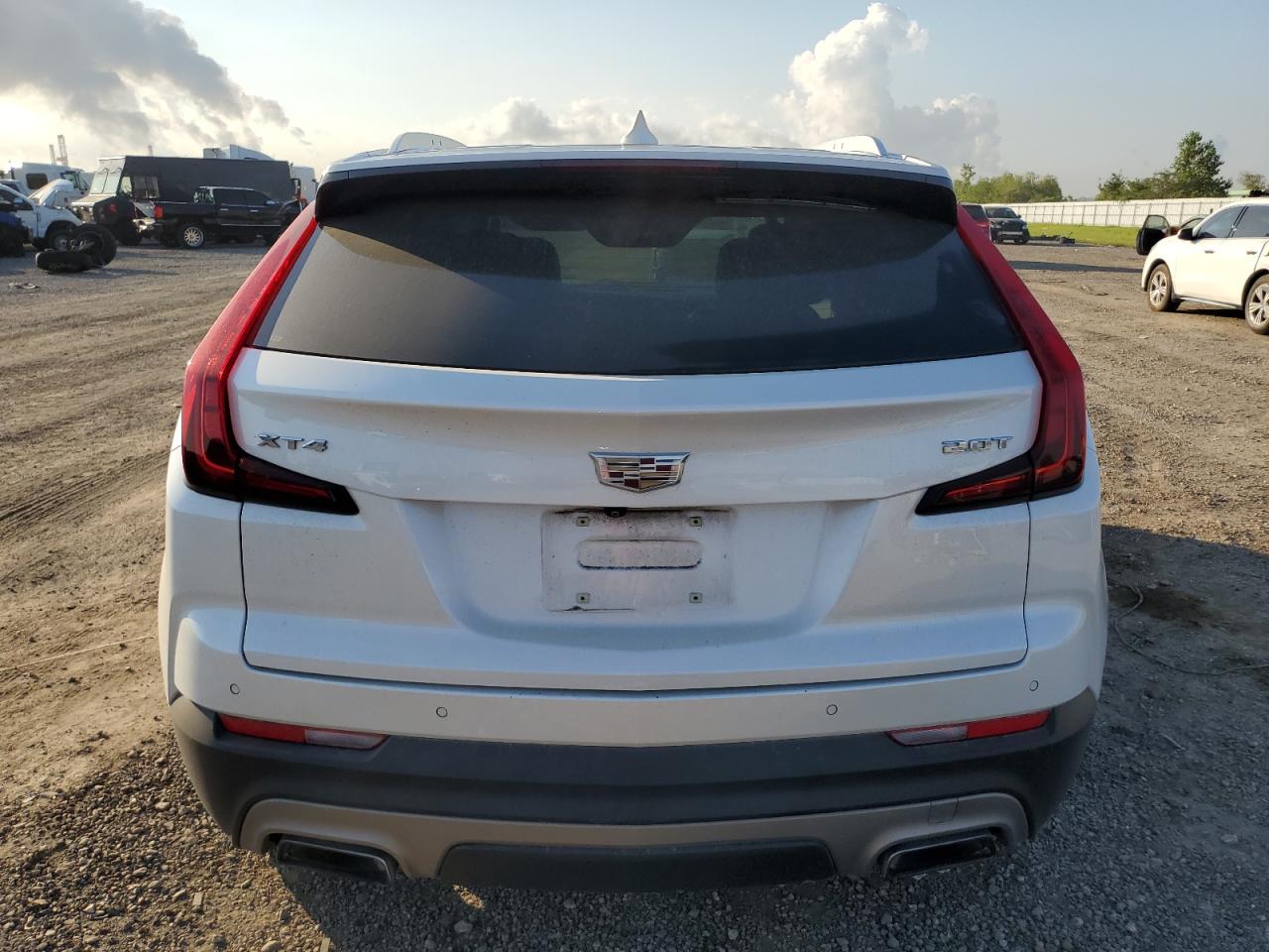 1GYFZCR4XKF206394 2019 Cadillac Xt4 Premium Luxury