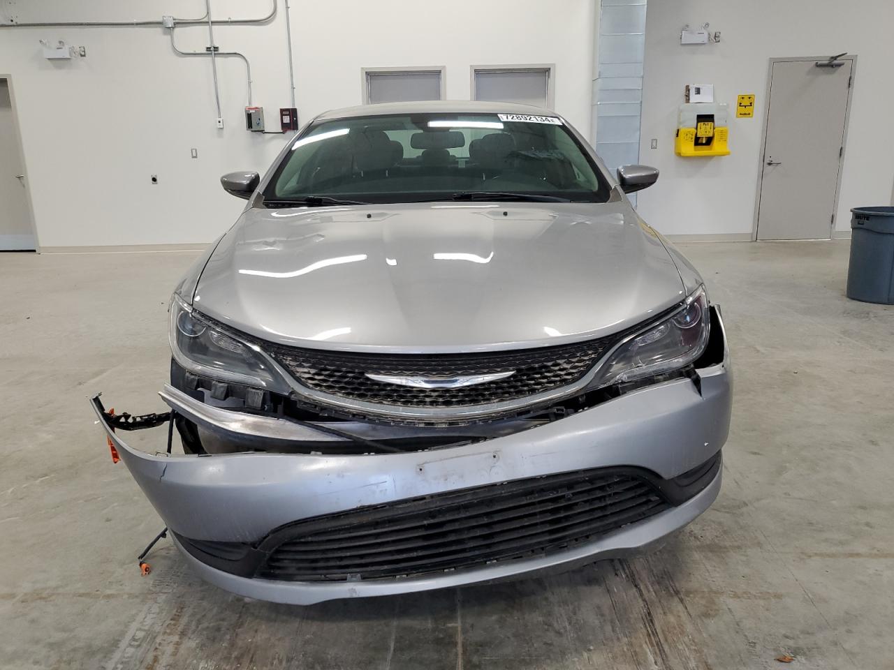 2016 Chrysler 200 - Image 5