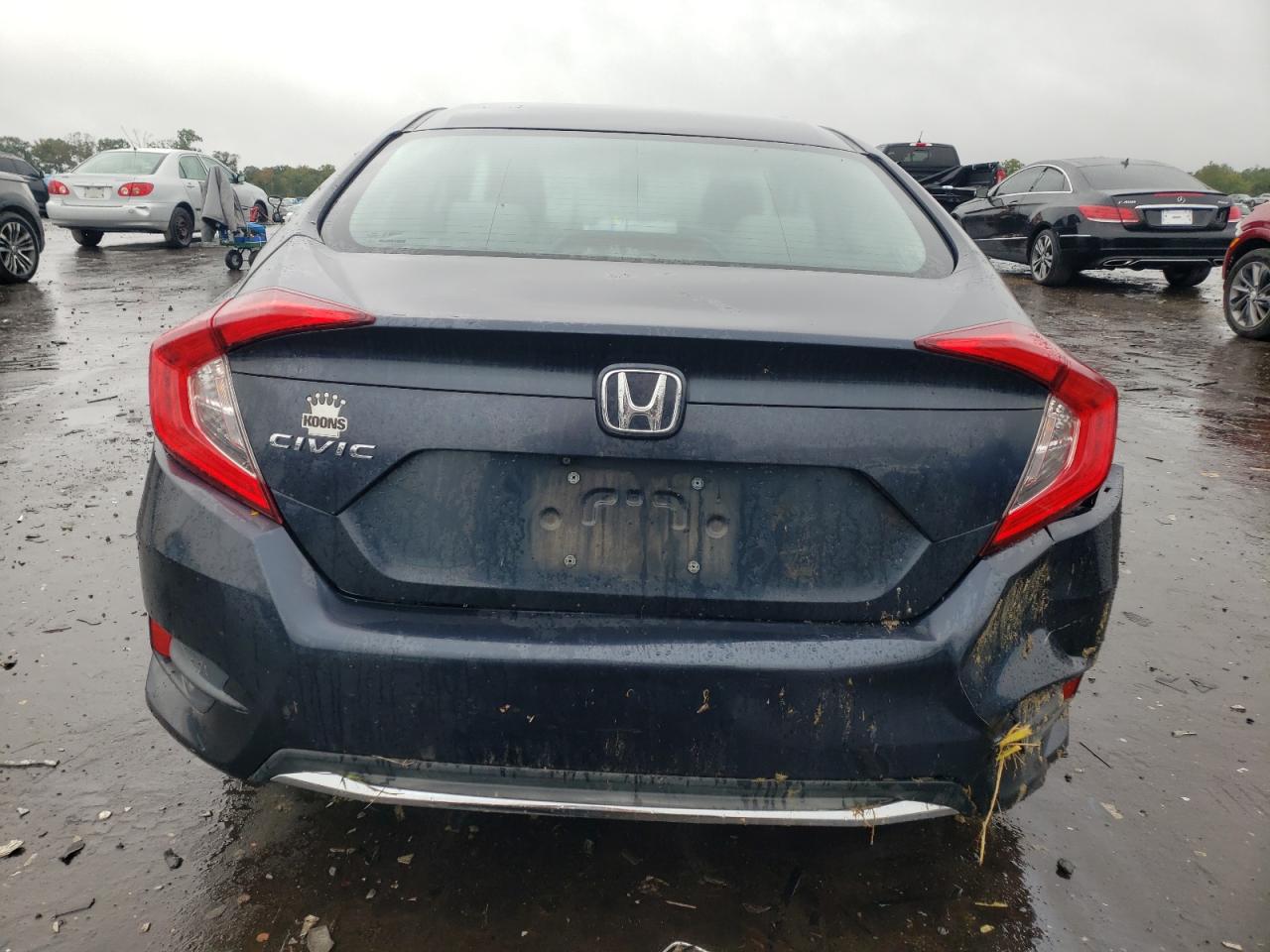 2HGFC2F63KH586864 2019 Honda Civic Lx